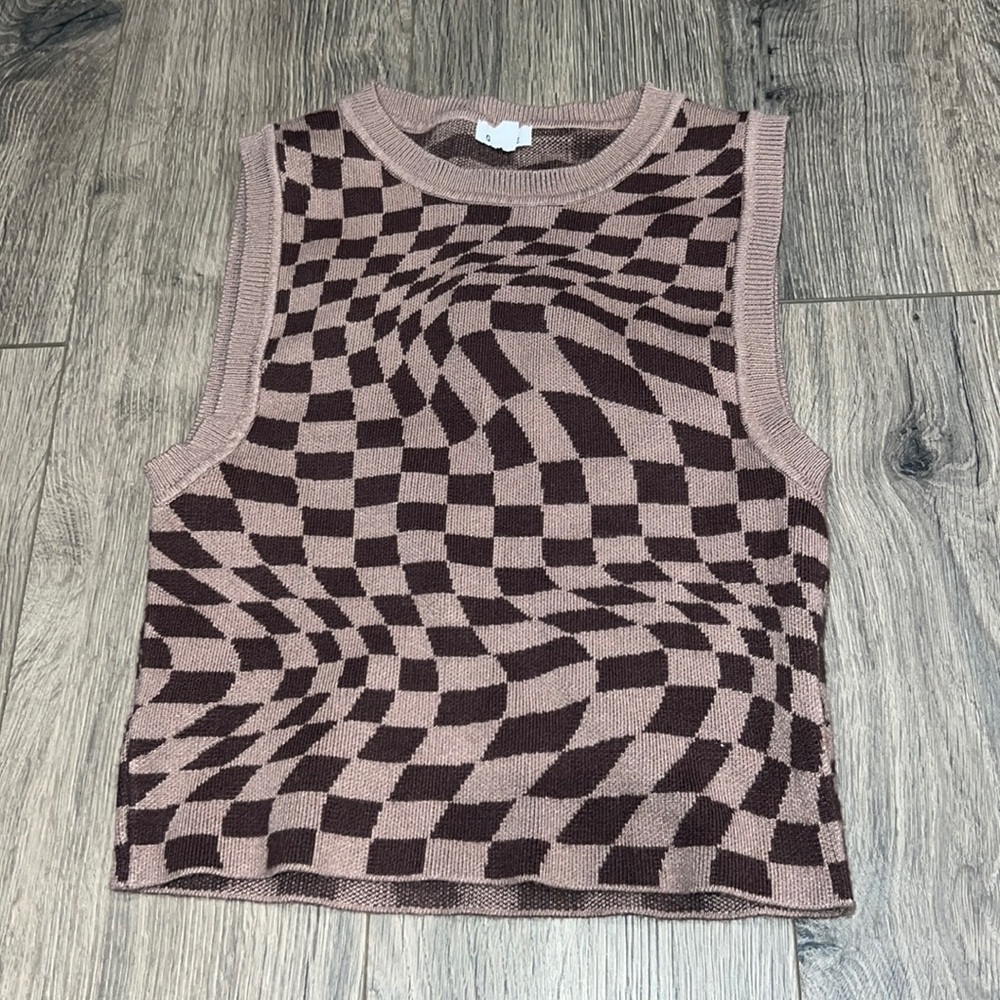 Trendy checkered tank